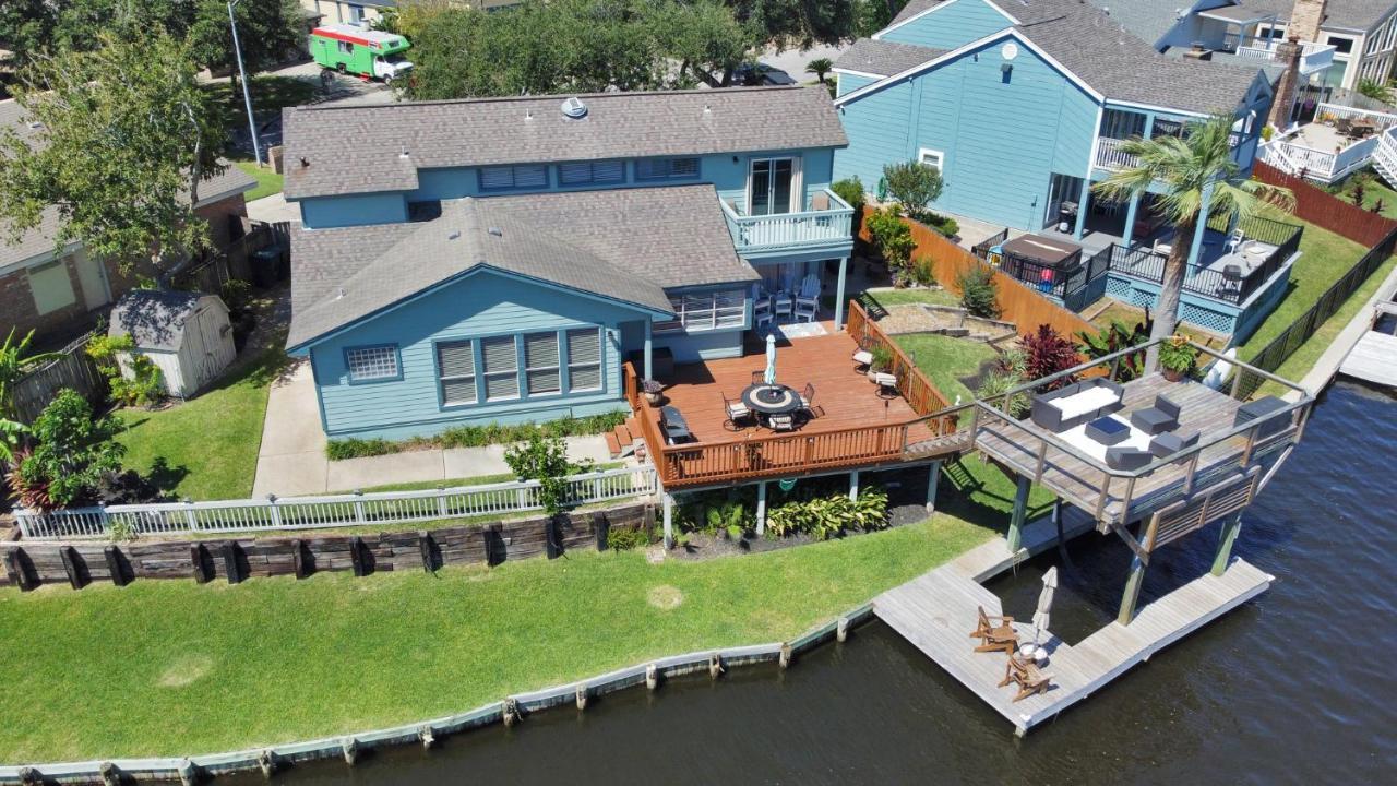 Beauty On The Water! Lake House Near The Beaches! Galveston Kültér fotó